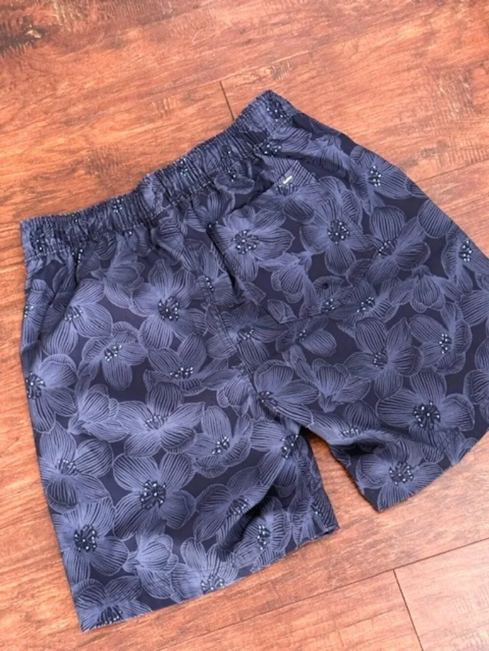 Poshmark Listing Title: Hurley Men's Navy Floral Swim Trunks - Size Medium